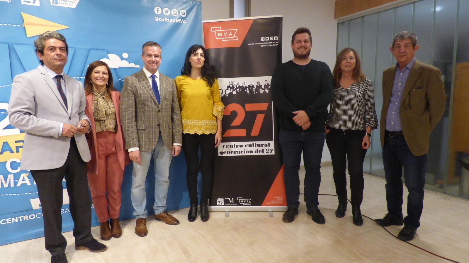 El jurado del premio, reunido este jueves en la presentación del fallo.