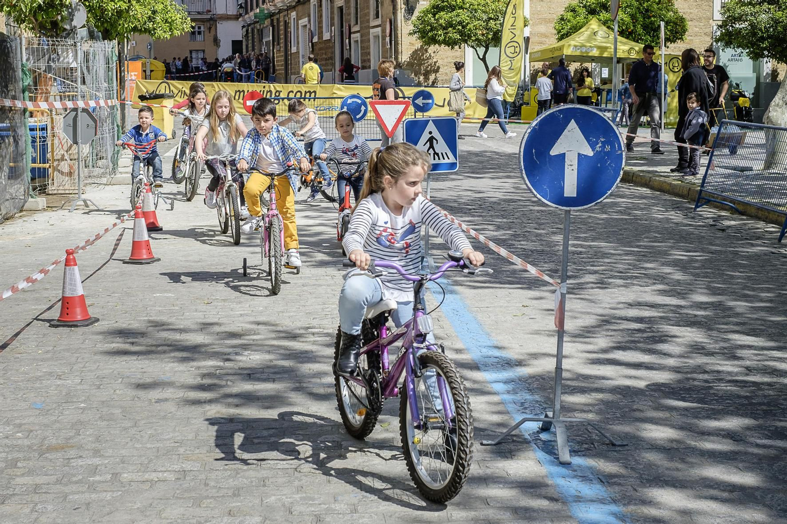 Jornada de peatonalización en la plaza de España