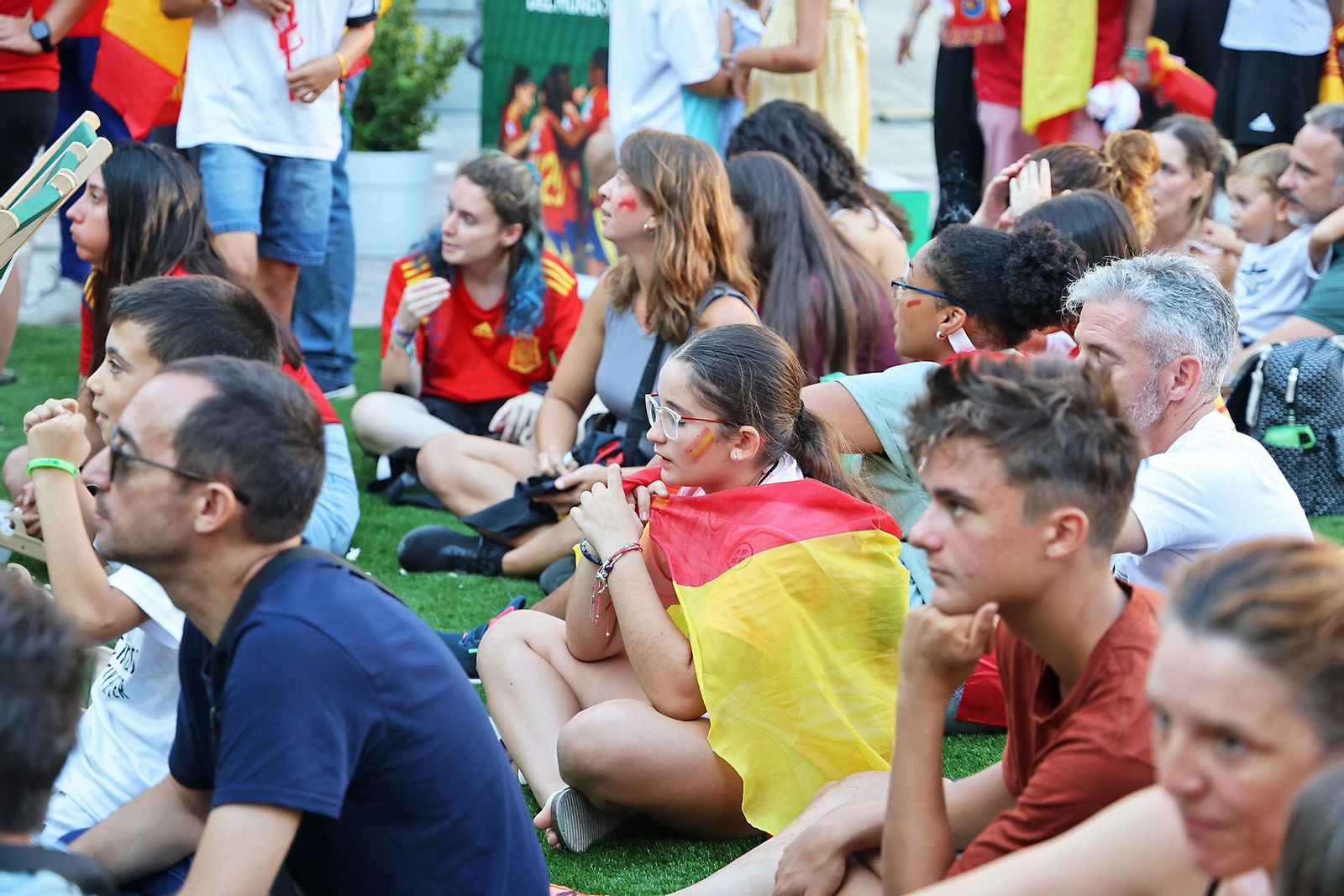 Imágenes de la Fan zone en Huelva de la Final de la Eurocopa entre Inglaterra y España Imágenes de la Fan zone en Huelva de la Final de la Eurocopa entre Inglaterra y España