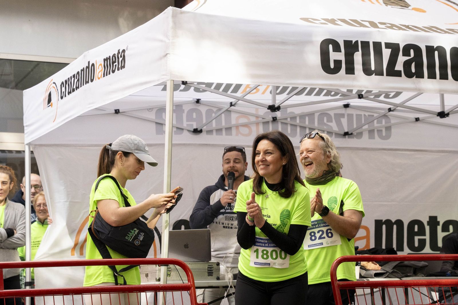 Almería corre unida contra el cáncer en una jornada solidaria