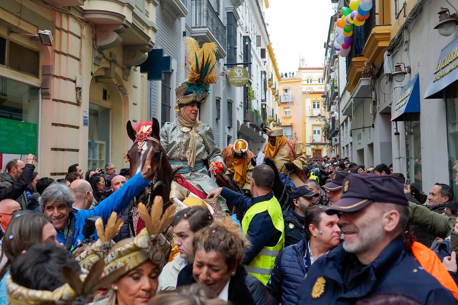 Las fotos del Heraldo Real en Sevilla