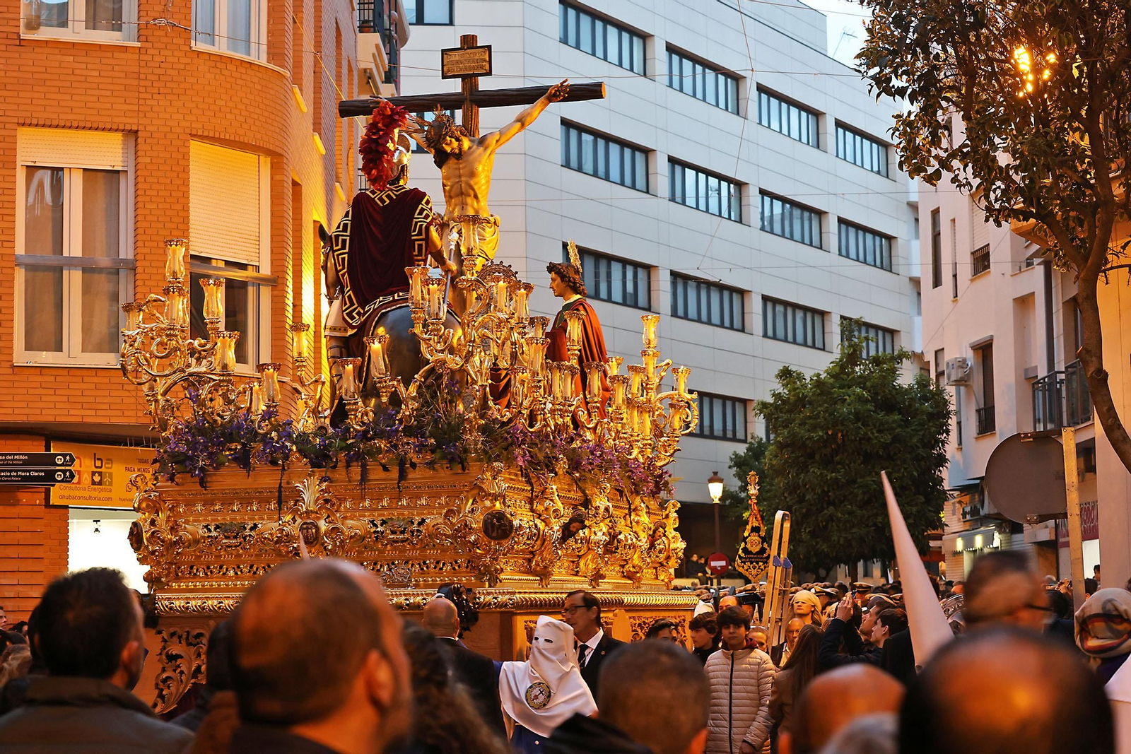 Martes Santo en Huelva: Imágenes de la Hermandad de La Lanzada