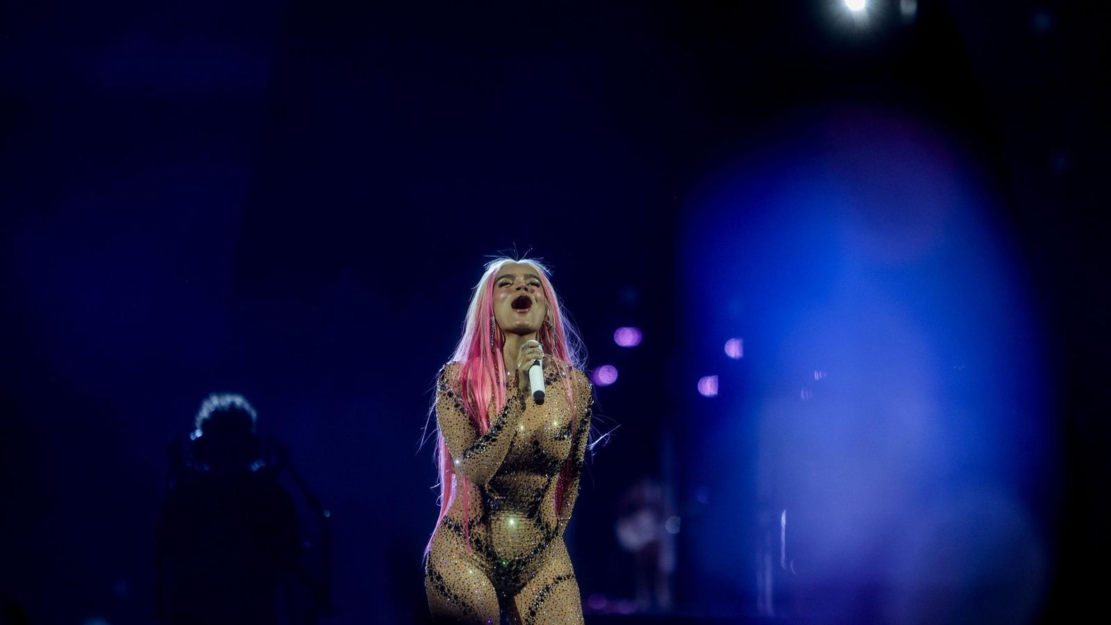 Las fotos del primer concierto de cuatro de Karol G en el Santiago Bernabéu