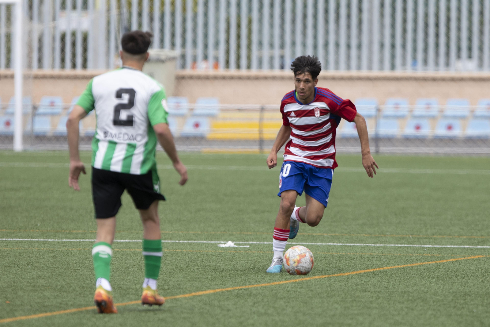 Las mejores imágenes del Granada CF - Real Betis de juveniles
