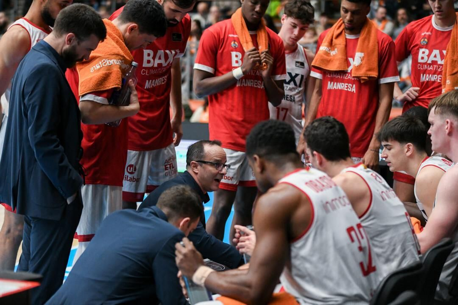 Mario Saint-Supéry guía el triunfo de BAXI Manresa ante Leyma Coruña Mario Saint-Supéry guía el triunfo de BAXI Manresa ante Leyma Coruña