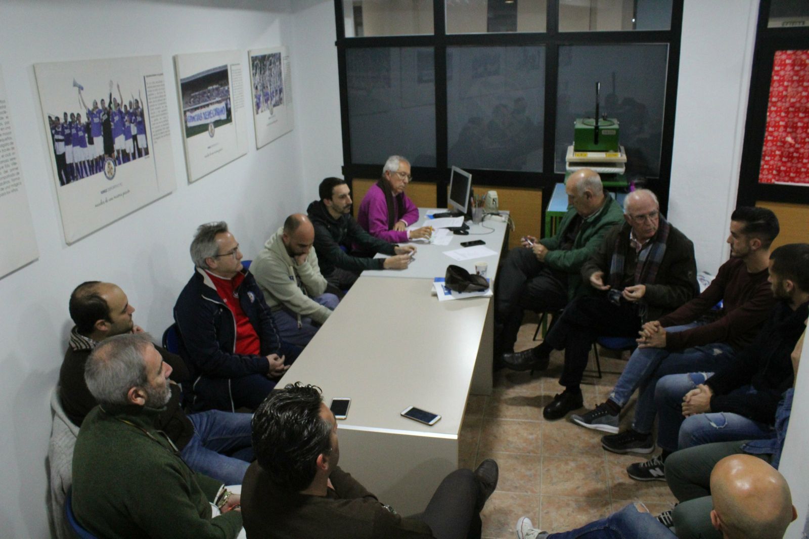 La directiva  ha citado a los capitanes para hablar del técnico y de la marcha del equipo.