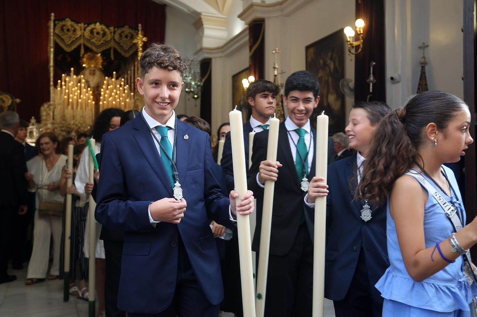 Imágenes de la procesión extraordinaria de la Virgen de la Esperanza por las calles de Huelva