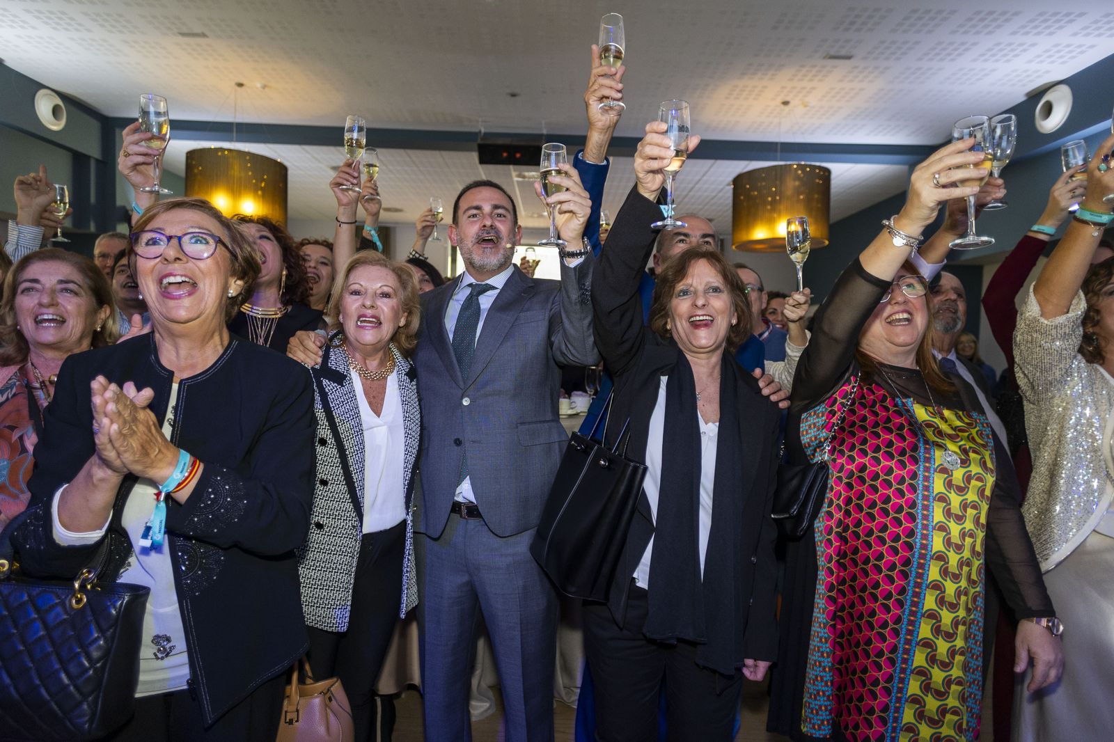Fotos de la fiesta de agradecimiento de Pascual a su empleados por los 75 años del hospital de San Rafael