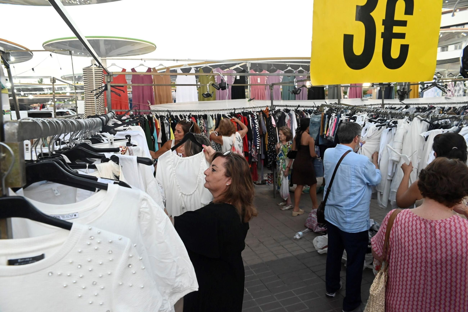 El mercadillo nocturno de las Setas de Córdoba en agosto