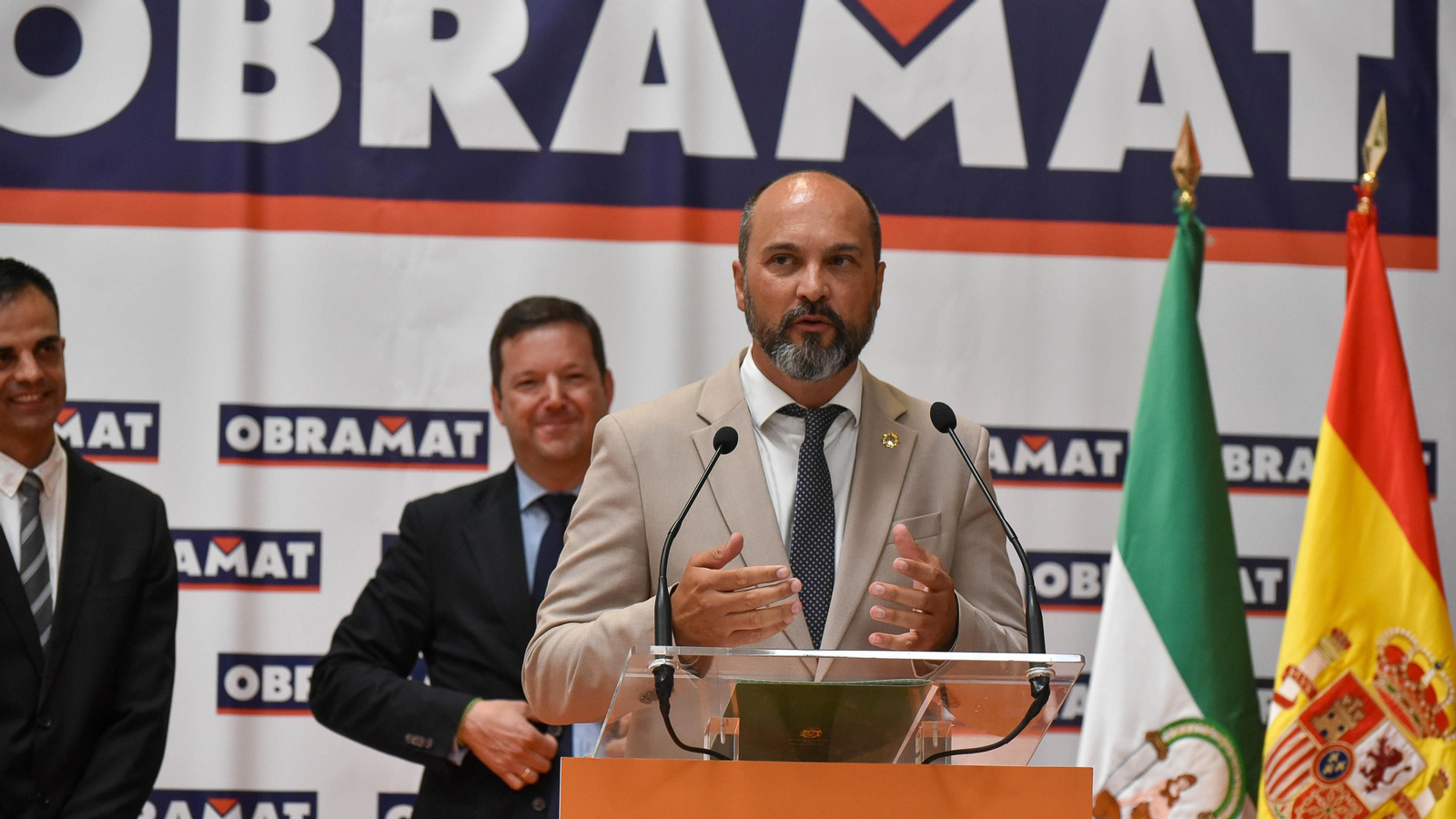Las fotos de la inauguración de Obramat en Palmones