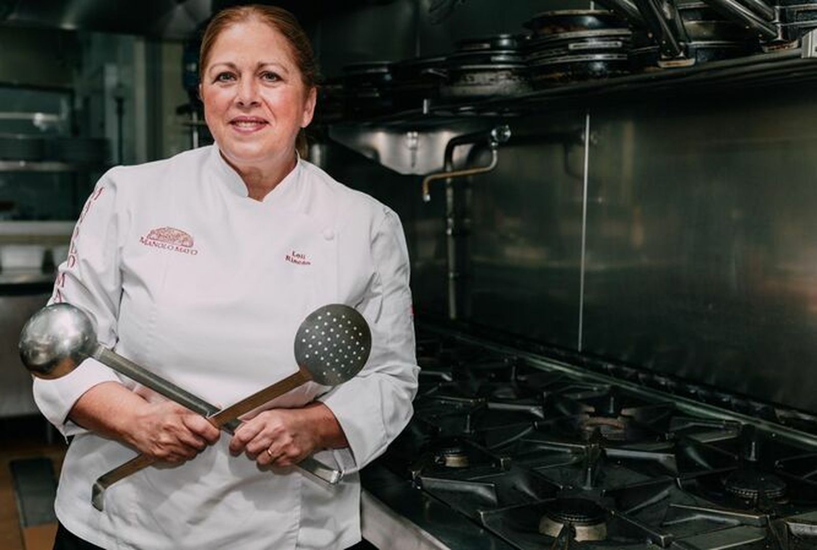 Loli Rincón es la cocinera del Restaurante Manolo Mayo, artífice de elaborar los platos de las Jornadas Gastronómicas de Otoño.