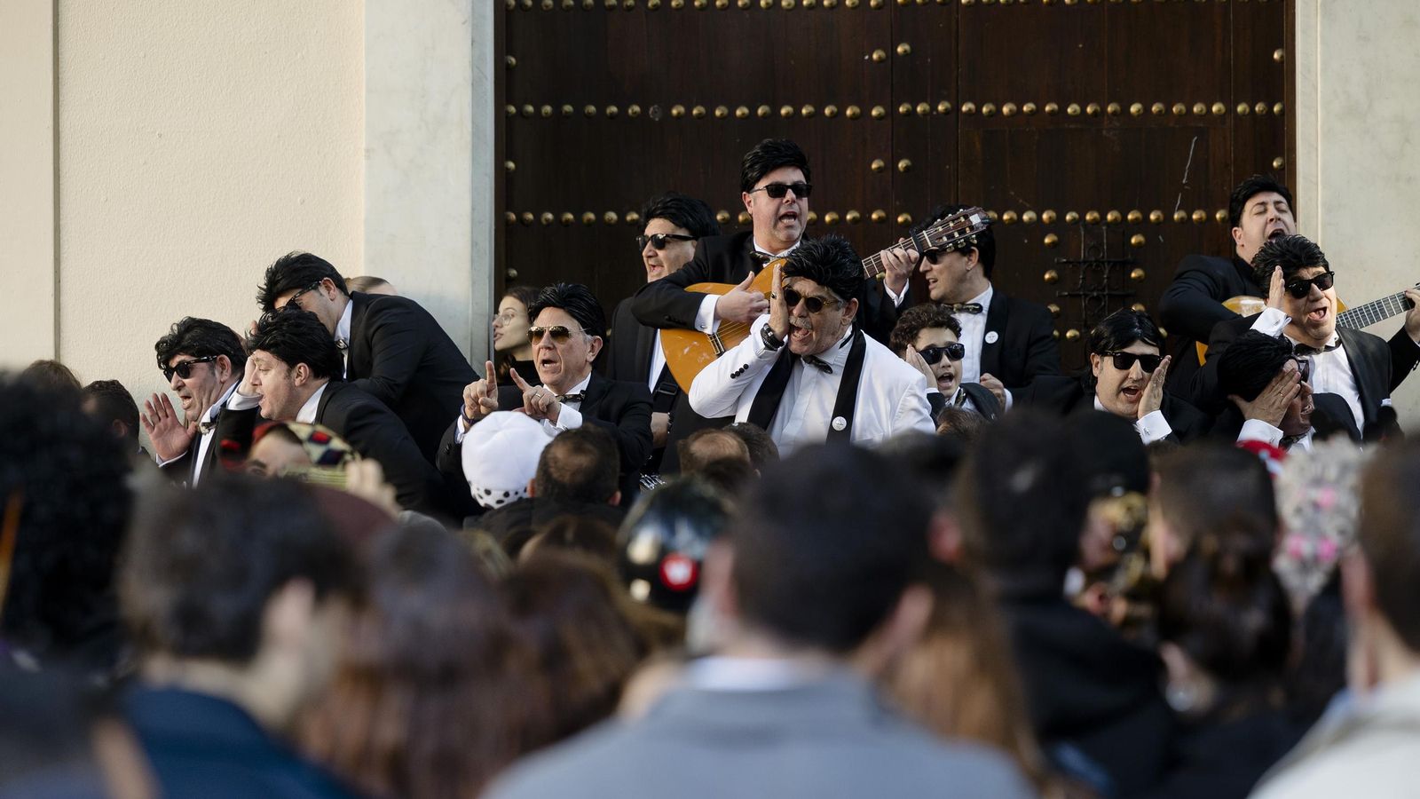 Las mejores imágenes del primer domingo de Carnaval de Cádiz