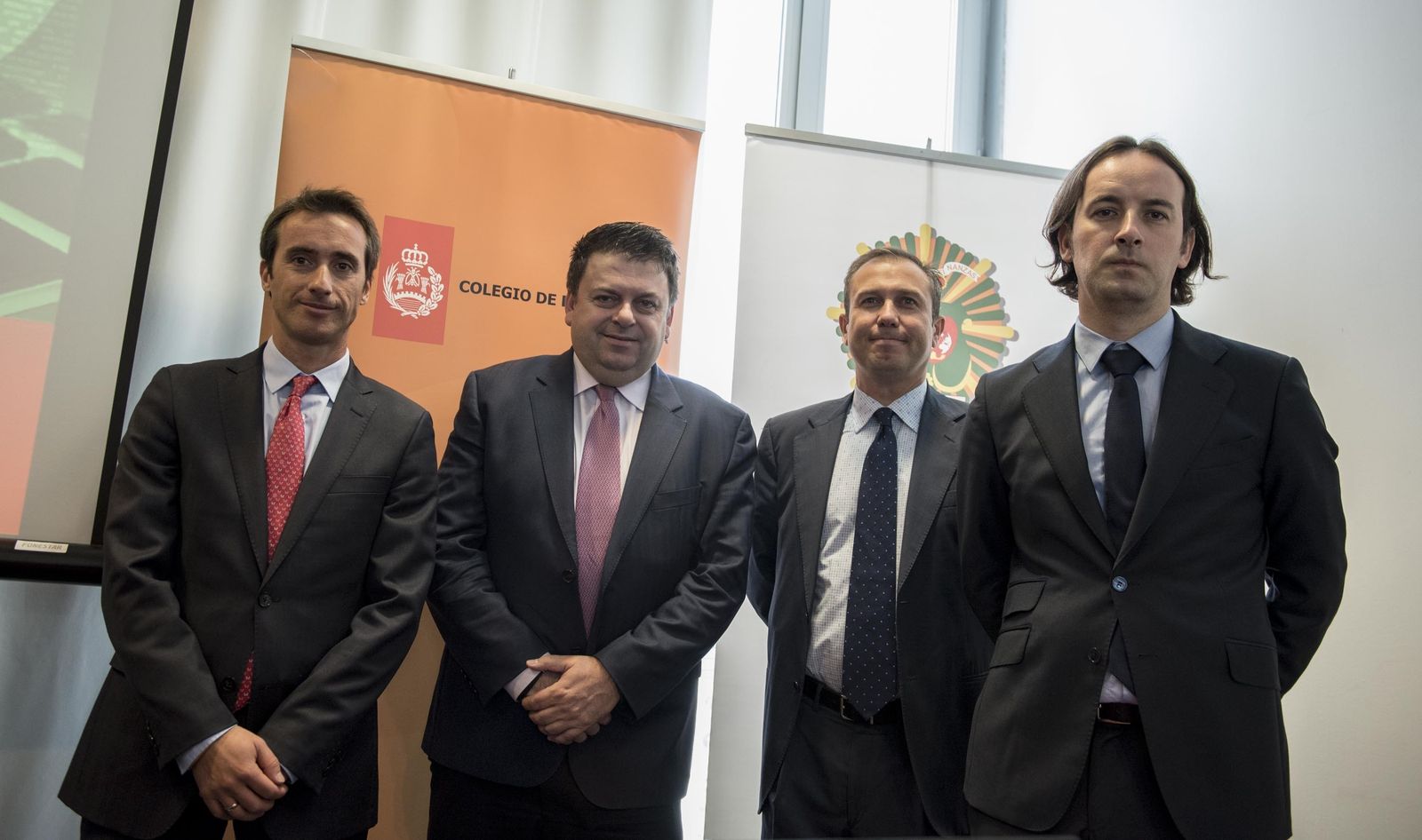 El Colegio de Economistas y el Colegio de Titulares Mercantiles presentaron ayer el informe del Observatorio Financiero.