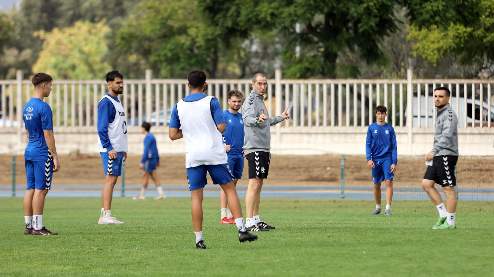 Primer entrenamiento del nuevo entrenador en el Xerez DFC