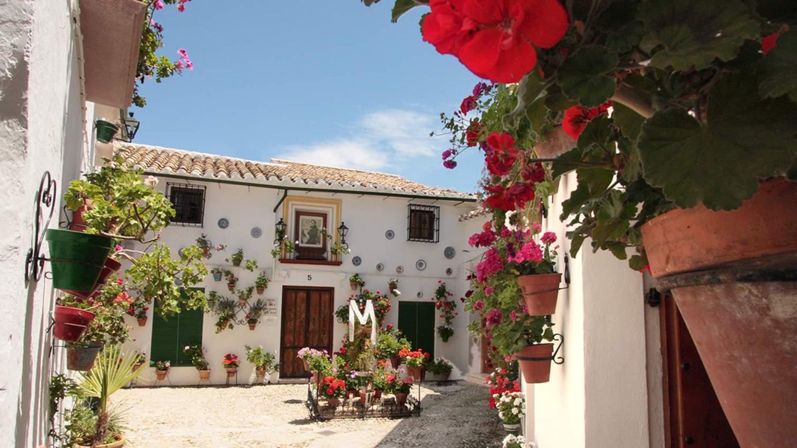 Plaza de San Antonio  en el Barrio de la Villa