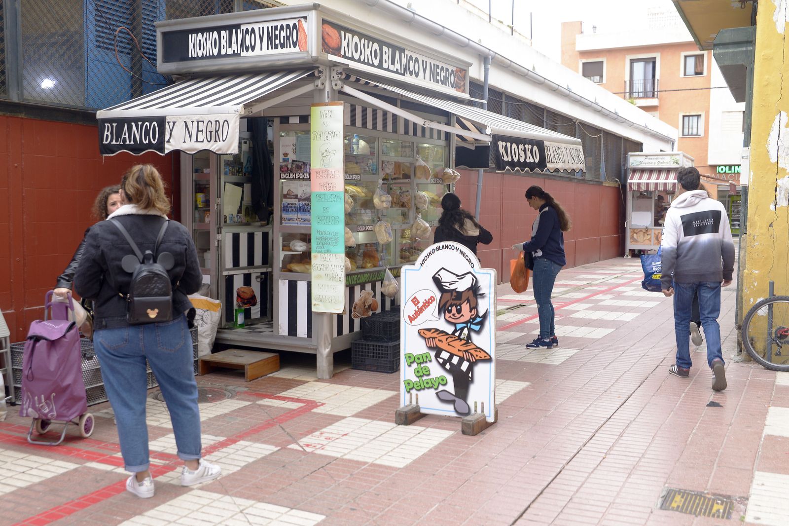 Fotos de los mercados de la comarca en cuarentena