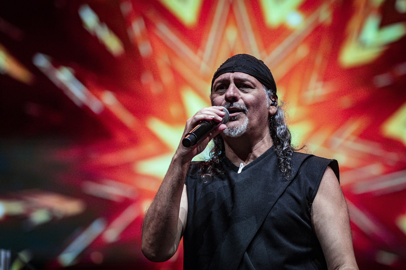 Búscate en las imagenes del concierto de Camela en Concert Music Festival en Chiclana