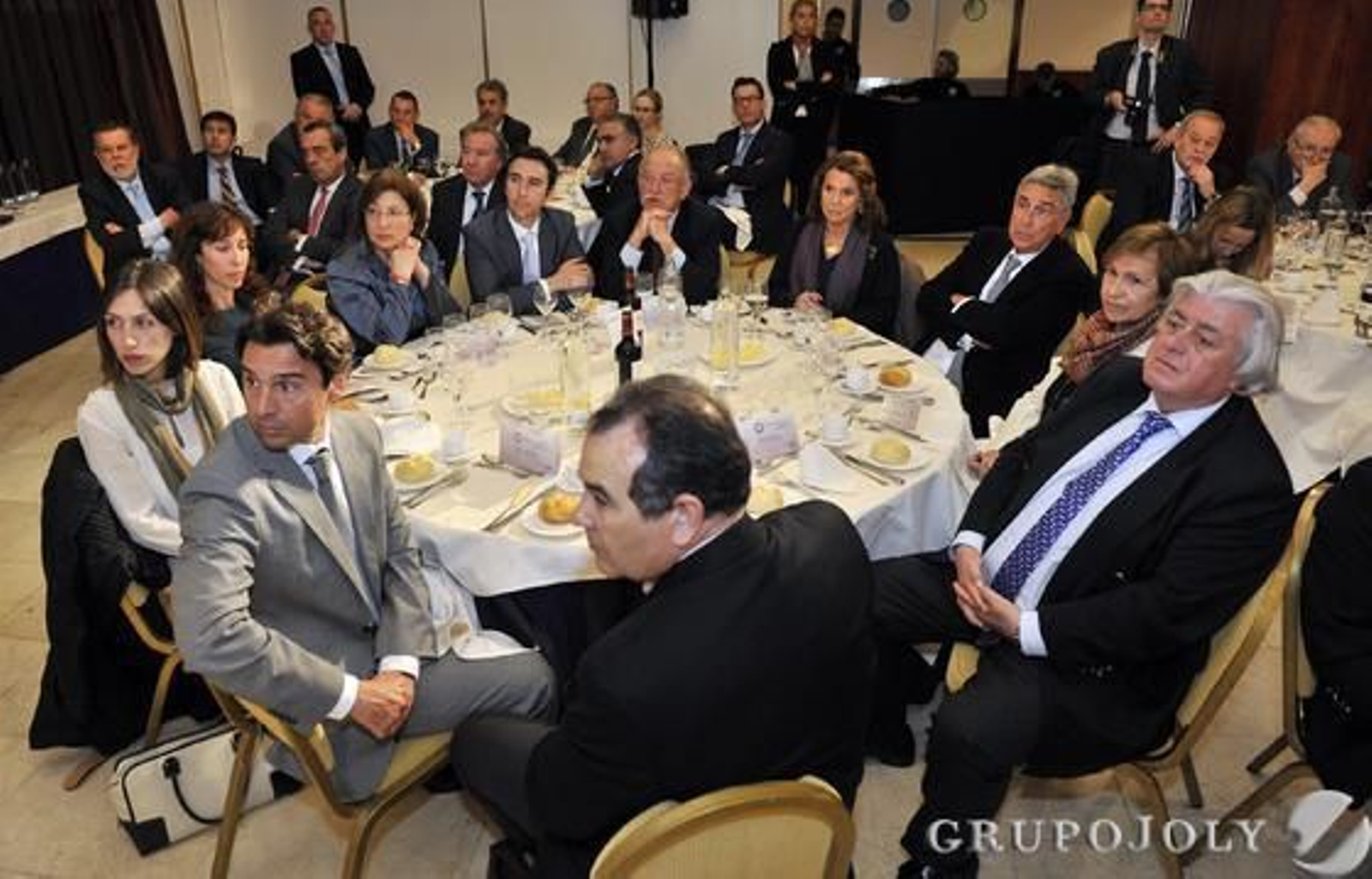 Ramón Hernández-Fonseca, Felipe Palomino, Inmaculada Guzmán, Natalia Palomino, Carmen Mejías, Germán Palomino, Jesús Bores, María Luisa Lazo, Francisco Palomino, Lola González y Fernando Yélamos.

Foto: Juan Carlos Vázquez / Belén Vargas/ Manuel Gómez