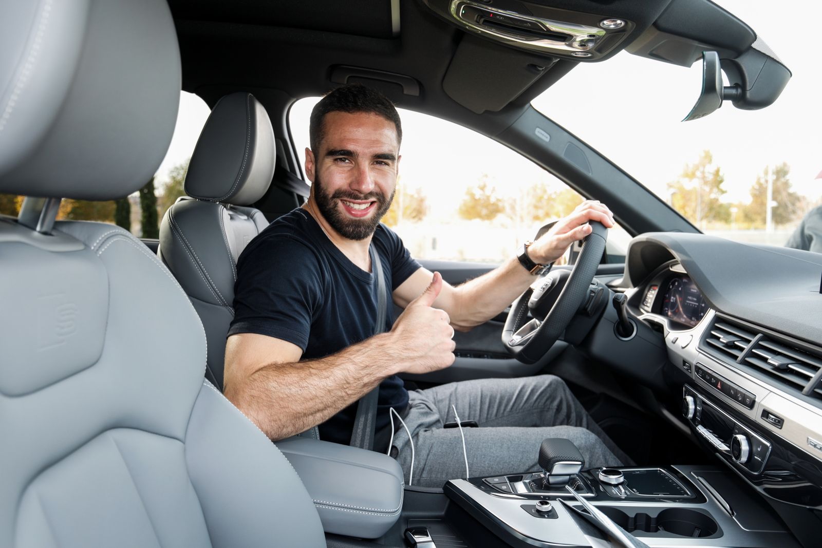 Los nuevos coches de la plantilla del Real Madrid, foto a foto