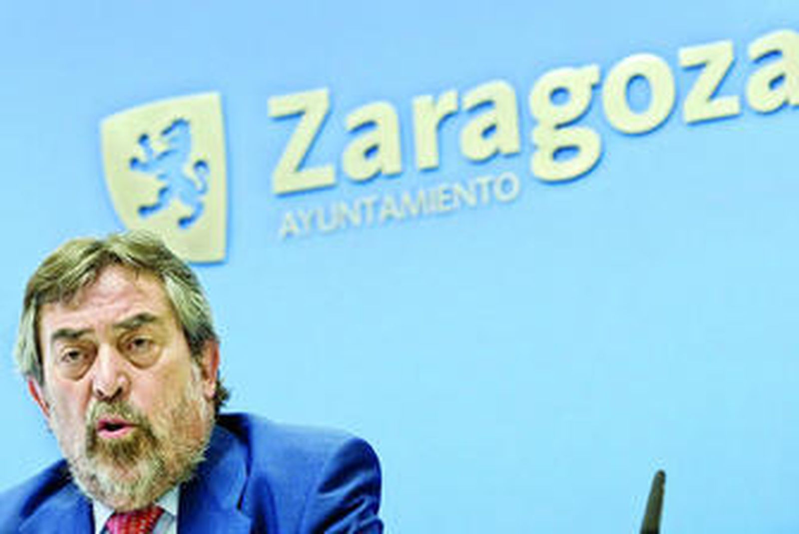 Juan Alberto Belloch, en una comparecencia en el Ayuntamiento de Zaragoza.