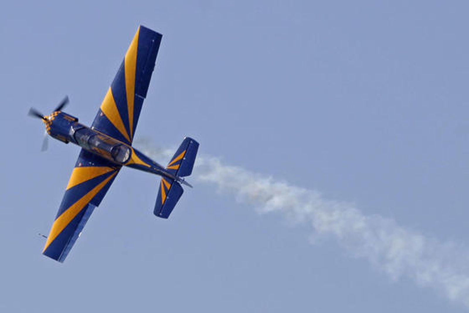 190.000 personas disfrutan del III Festival Aéreo en la playa de la Victoria. /Foto: Jesús Marín