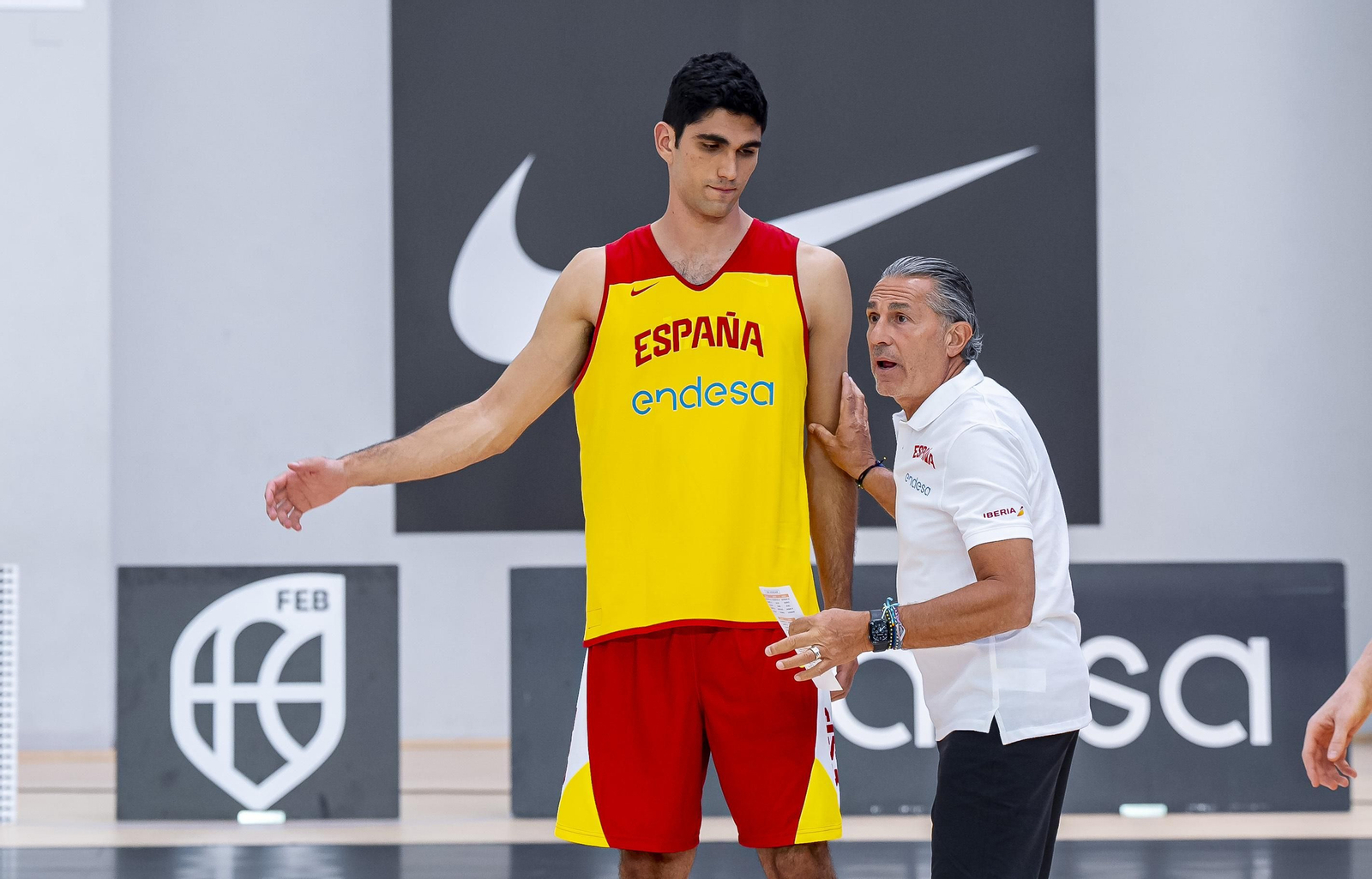 España vuelve a trabajar en Madrid con Alberto Díaz y Yankuba Sima España vuelve a trabajar en Madrid con Alberto Díaz y Yankuba Sima