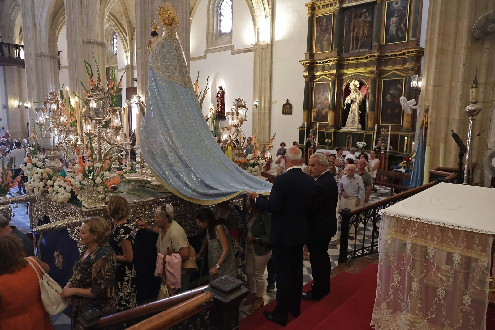 La tradición bajo el manto de la Virgen de la Luz de Tarifa, en imágenes