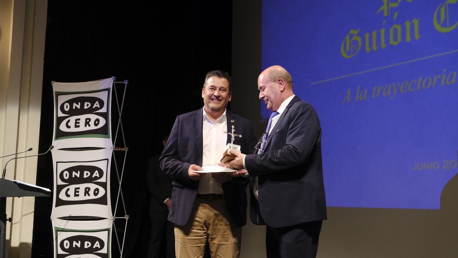 Imágenes de la entrega de los Premios Guión Cofrade 2023, que organiza Onda Cero Almería