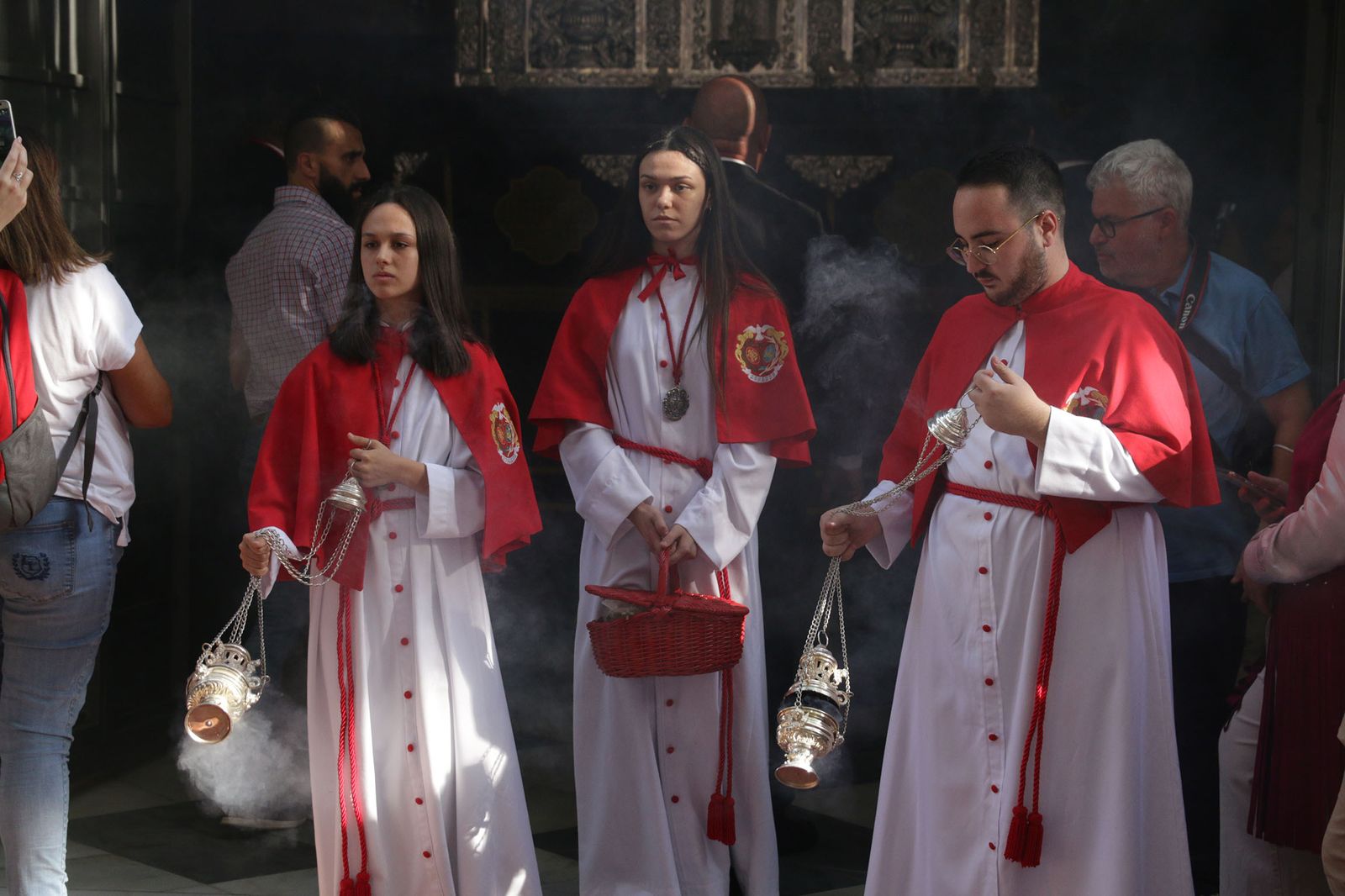 Imágenes de La Magna por las calles de Almería