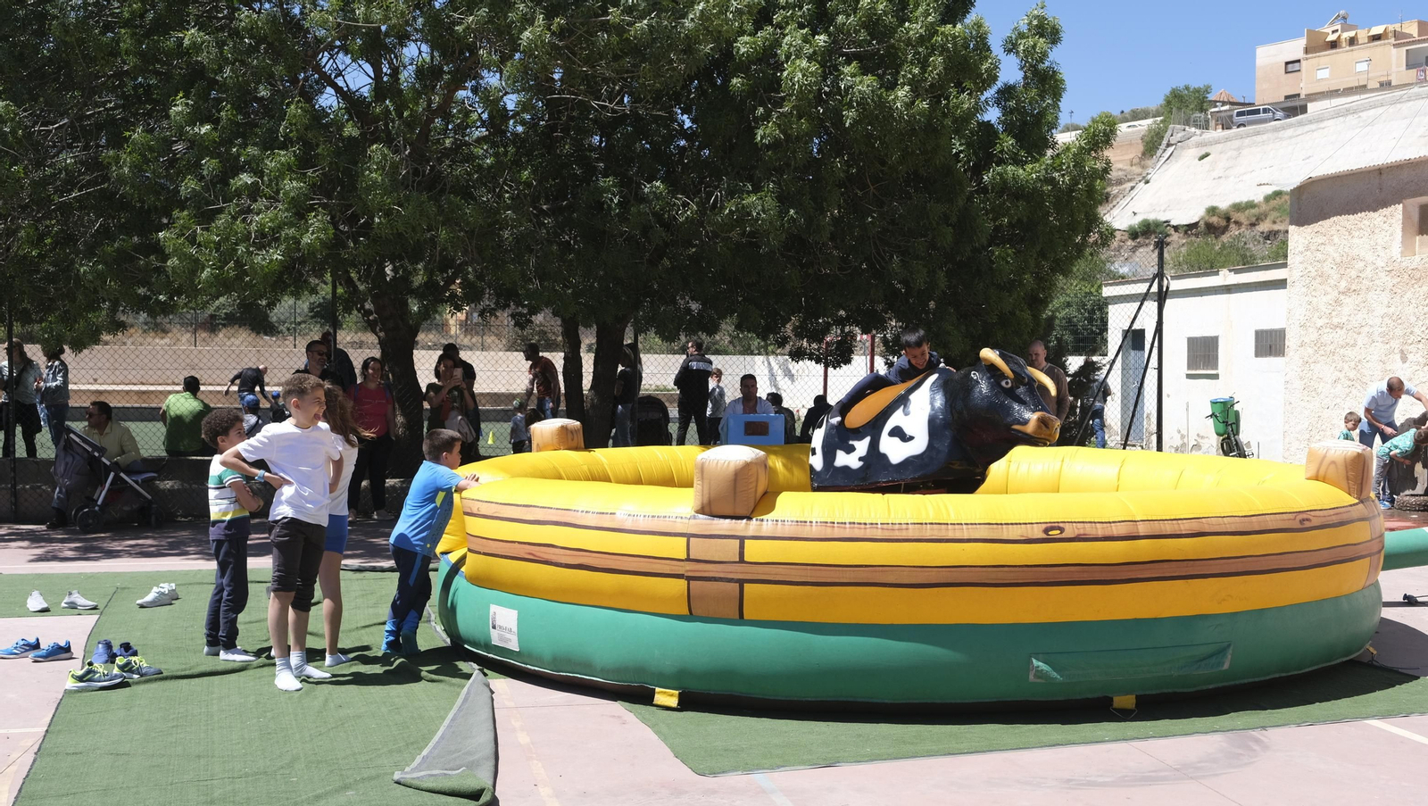 Imágenes de los juegos infantiles en las Fiestas de Abla