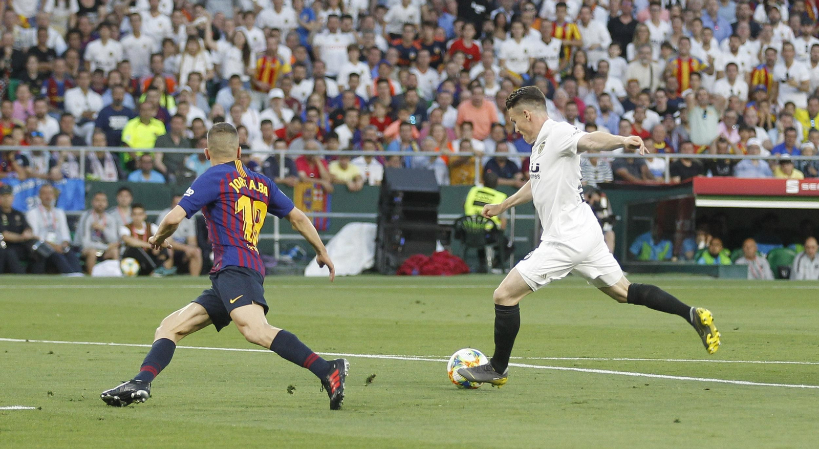Las fotos de la final de la Copa del Rey entre el Barcelona y el Valencia en el Benito Villamarín