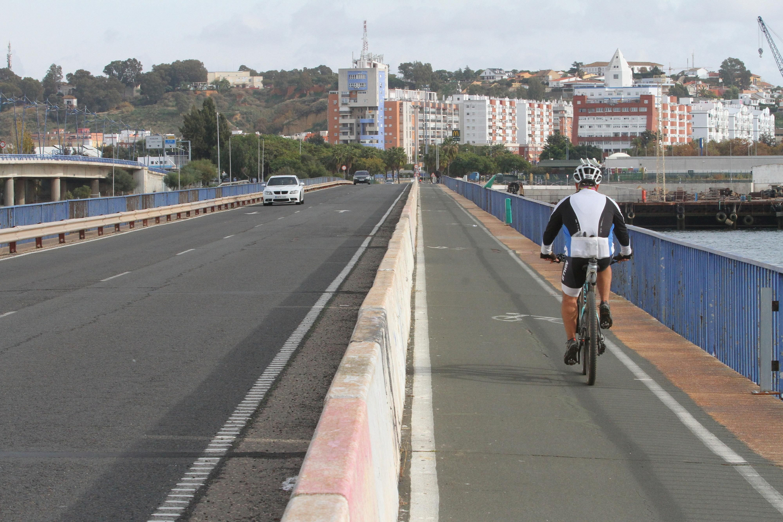 Imágenes del mal estado del puente Sifón.