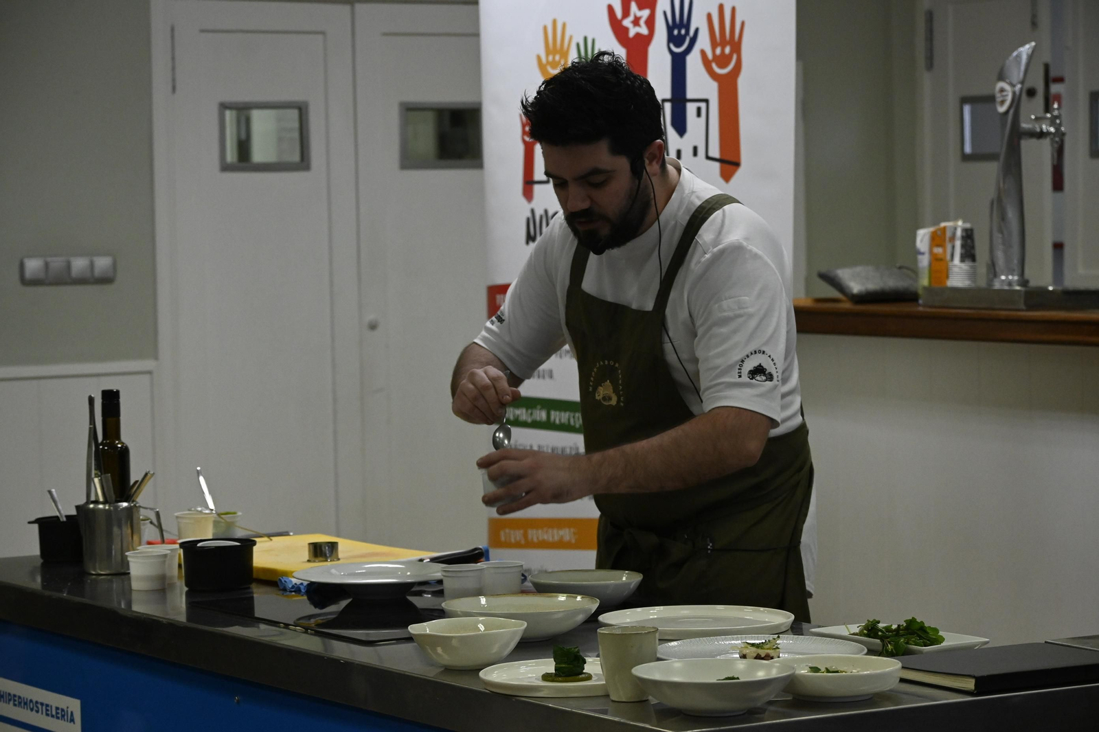 Jornada de cocineros en la Escuela de hostelería Virgen de Belén, en imágenes