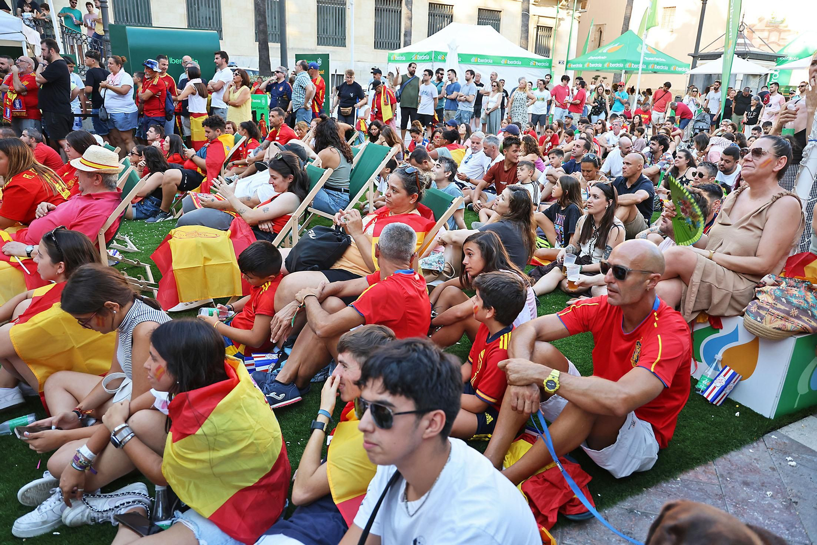 Imágenes de la Fan zone en Huelva de la Final de la Eurocopa entre Inglaterra y España Imágenes de la Fan zone en Huelva de la Final de la Eurocopa entre Inglaterra y España