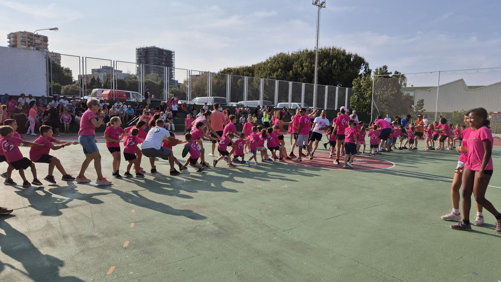 Las escuelas municipales de atletismo de Algeciras celebran su fiesta de clausura