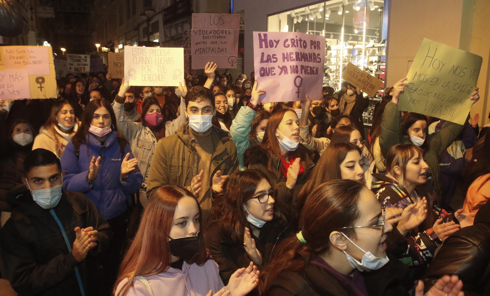La manifestación contra la violencia de género en Córdoba, en fotografías