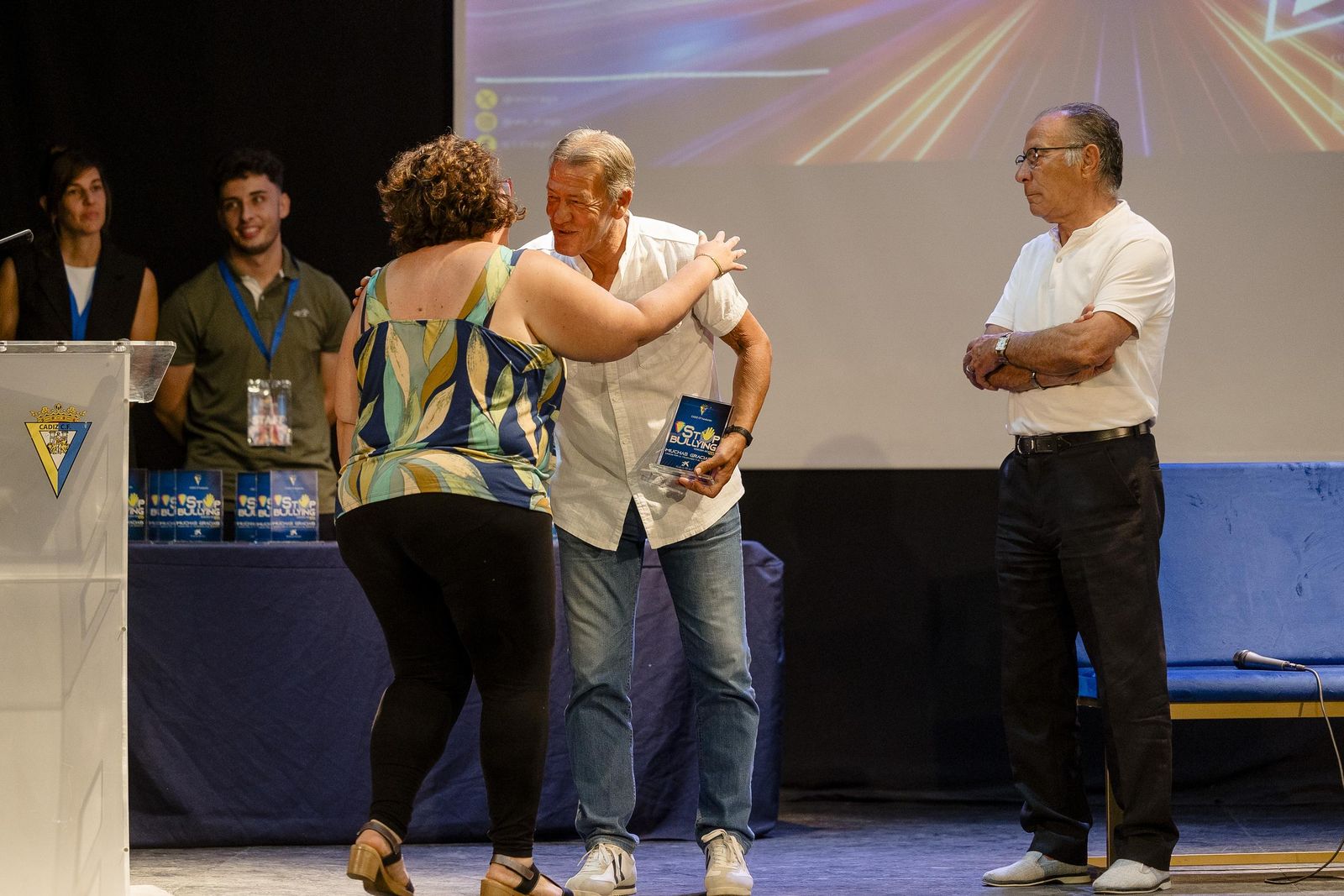 Las imágenes del acto de entrega de reconocimientos de Stop Bullying, iniciativa de la Fundación del Cádiz.