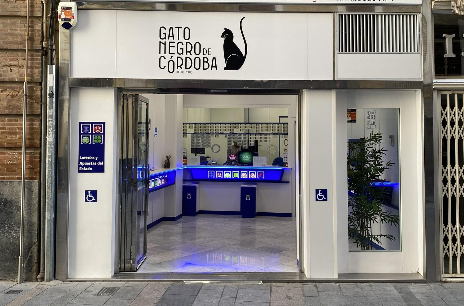 Administración de loterías El Gato Negro.
