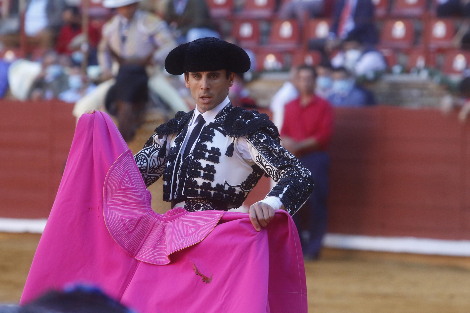Las fotos del mano a mano de Morante y Juan Ortega en Córdoba