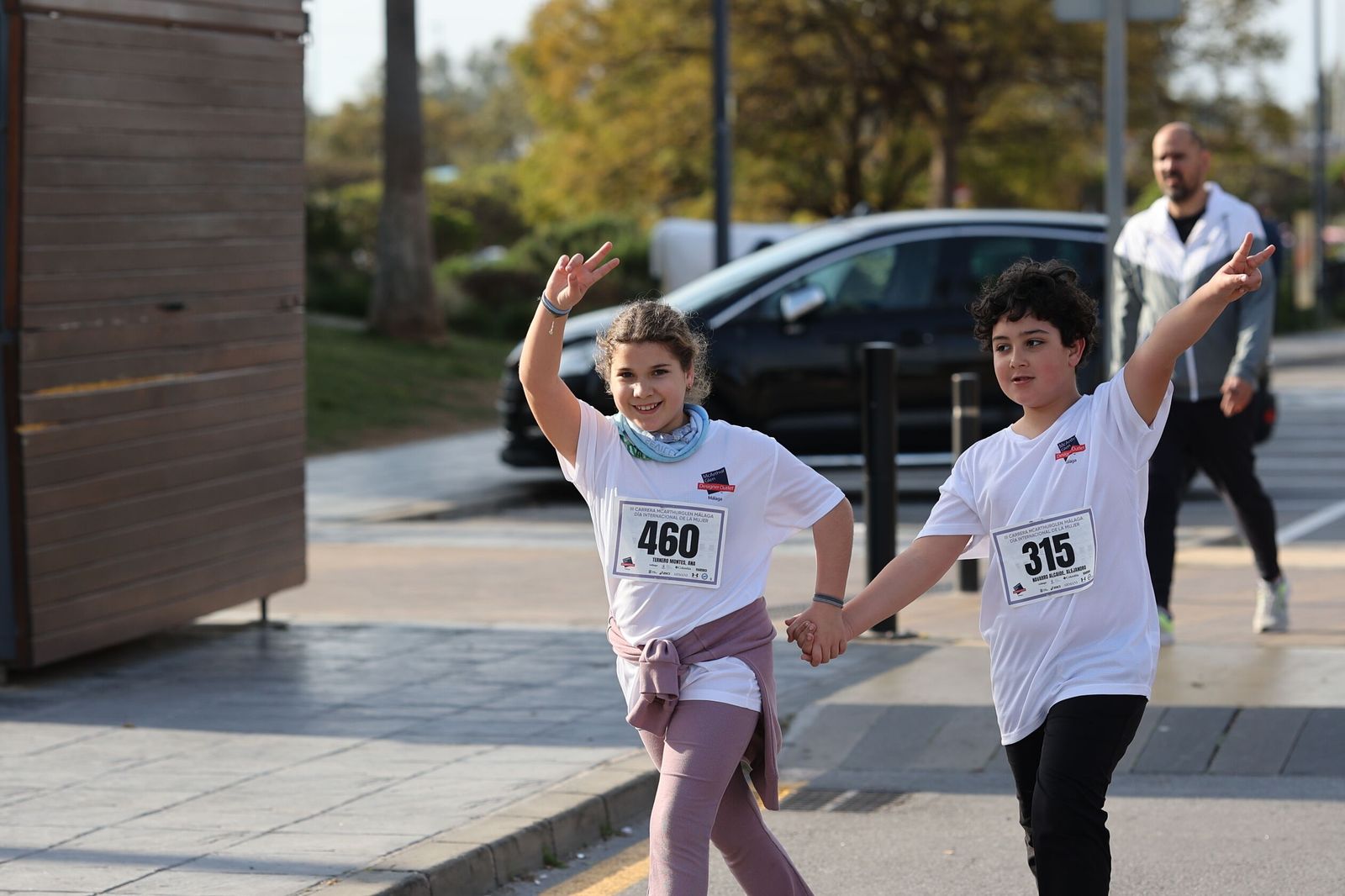 La Carrera Solidaria por el Día de la Mujer McArthurGlen, en fotos