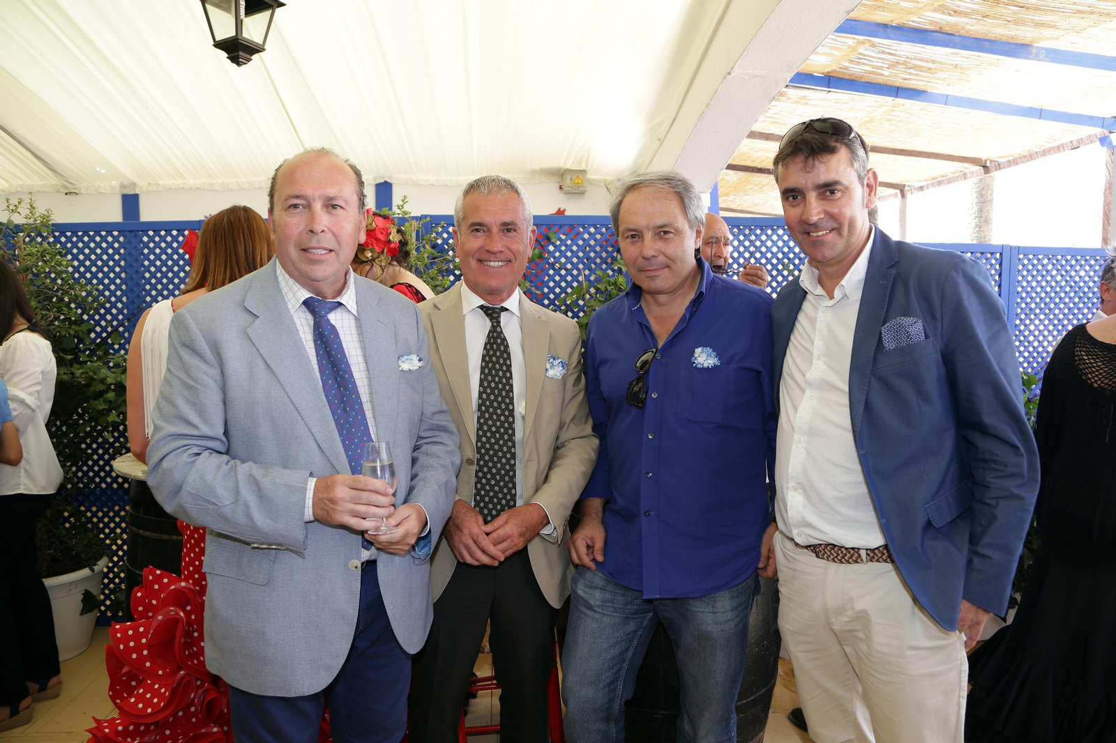 Ignacio Sánchez, Manuel Gómez, Manolo Conde junto con Benjamín Sánchez Quirós, director comercial de Diario de Jerez y Diario de Cádiz