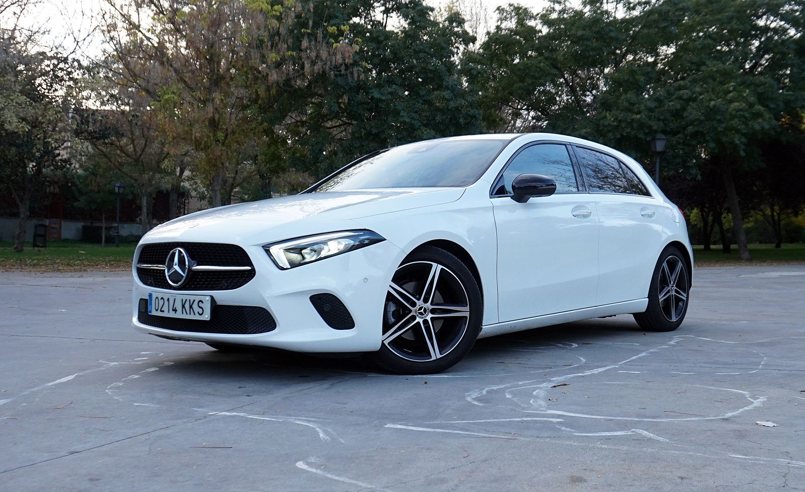 La parrilla, el frontal y los grupos ópticos hacen que este Clase A sea atractivo.