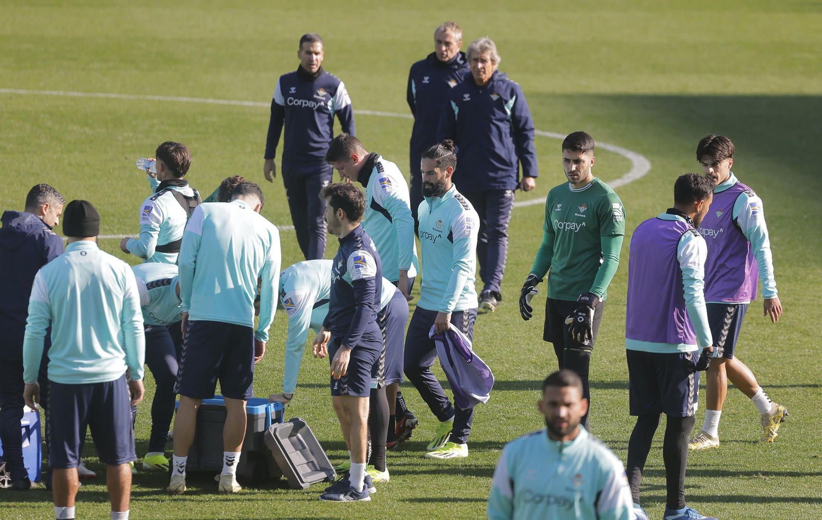 El entrenamiento del Betis a puerta abierta, todas las fotos