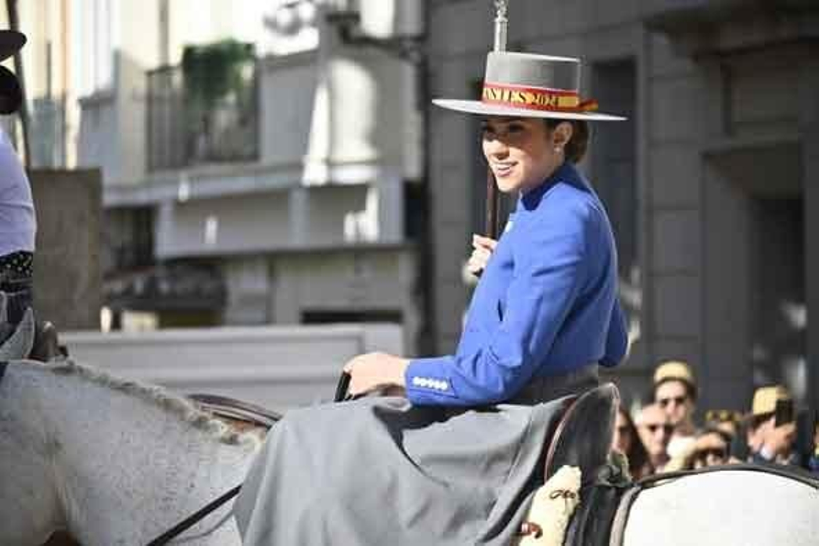 Las mejores imágenes de los peregrinos en la salida de Emigrantes