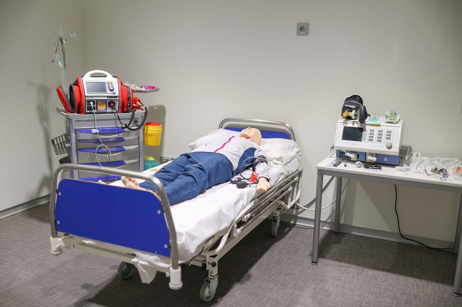 Las mejores imágenes de las nuevas instalaciones del Colegio Oficial de Enfermería de Granada