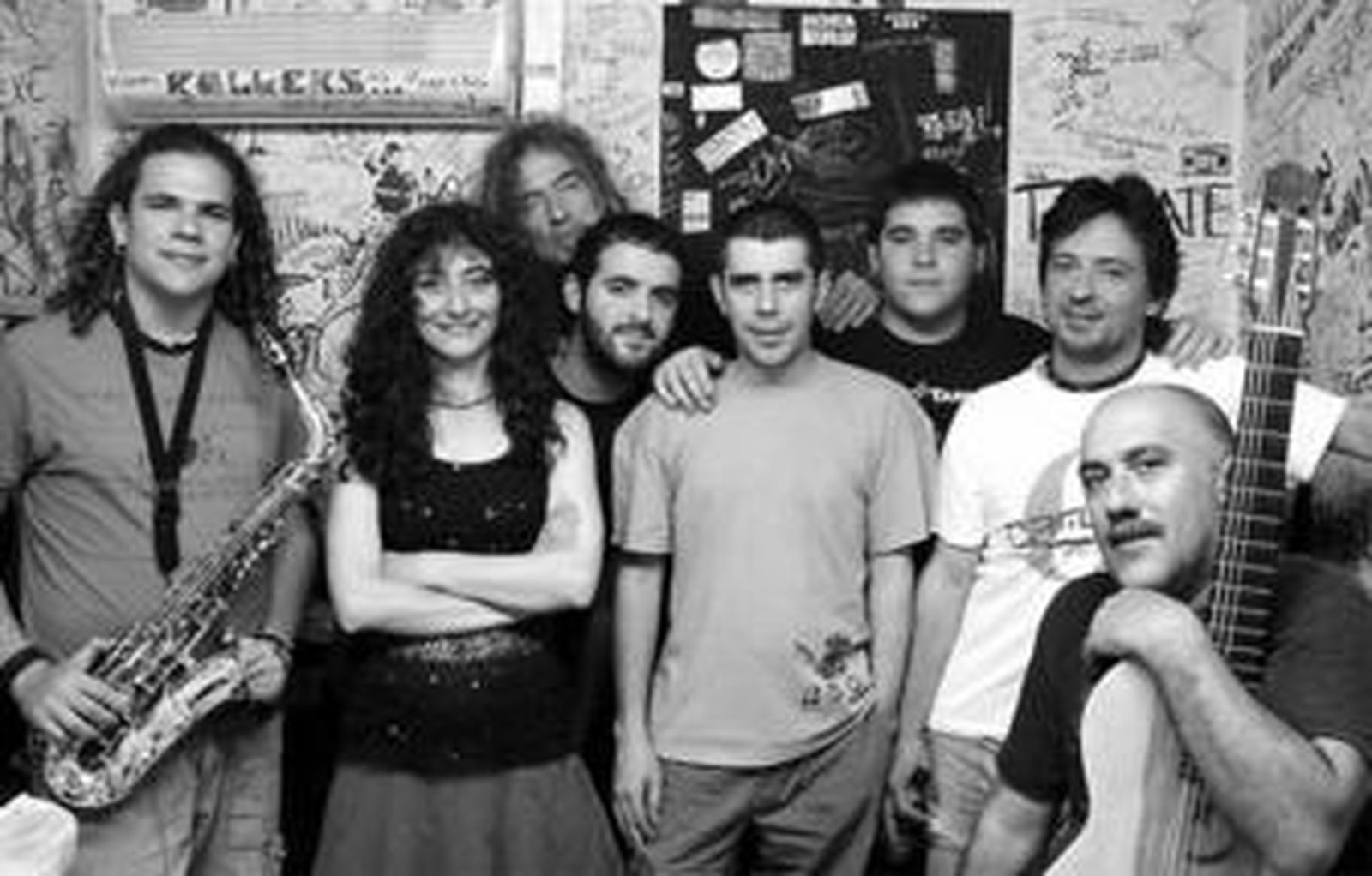 Los ocho componentes que integran, en la actualidad, el grupo gaditano.