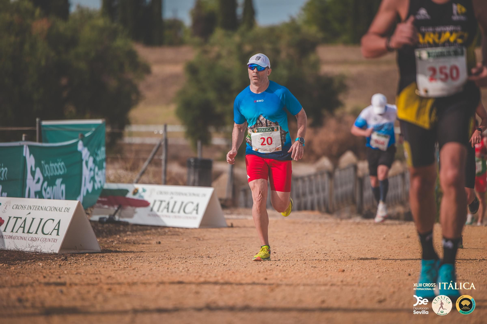 Búscate en las fotos del Cross de Itálica 2025 | 2