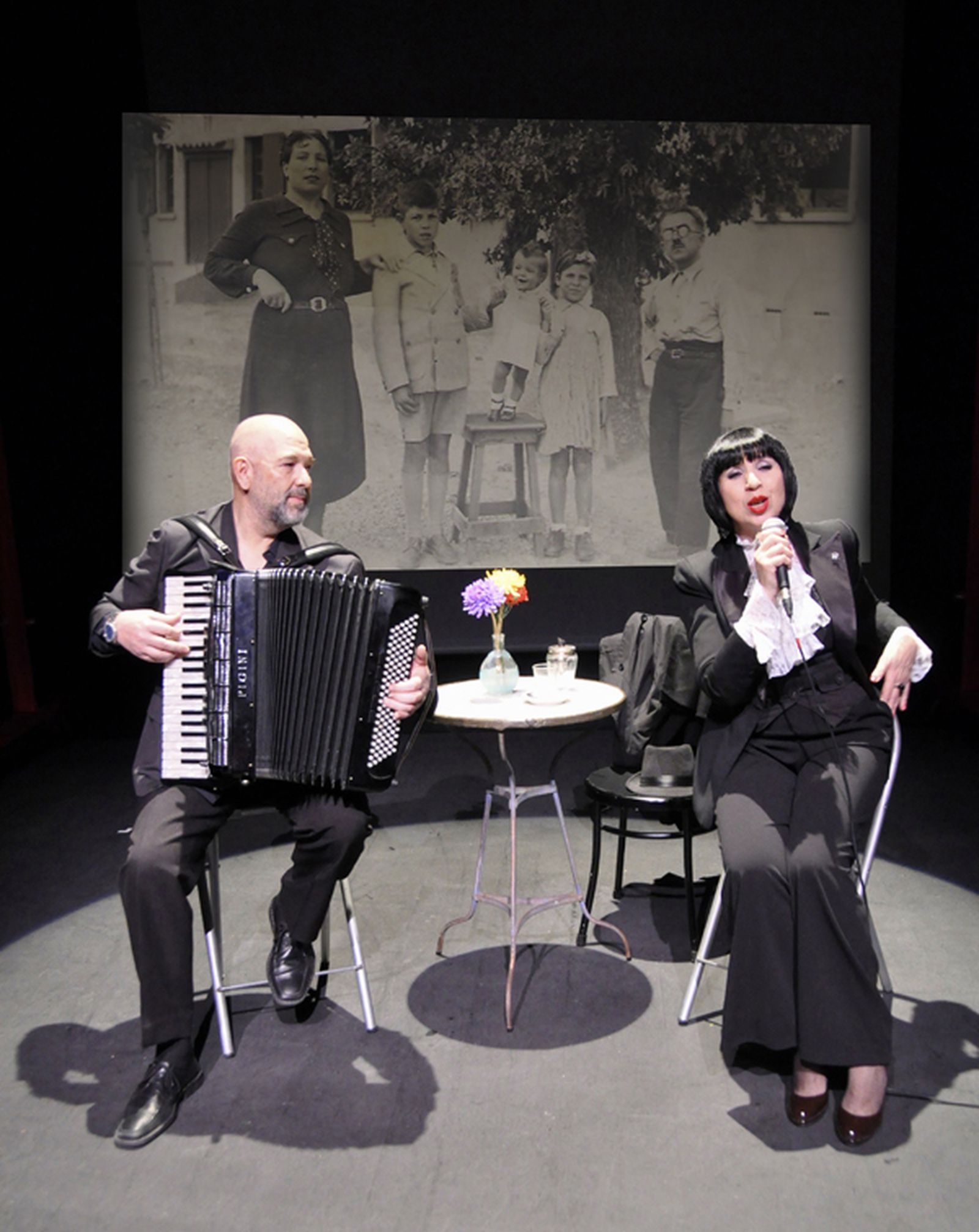 El concierto multidisciplinar 'Allez Allez', de Luisa y Cuco Pérez.