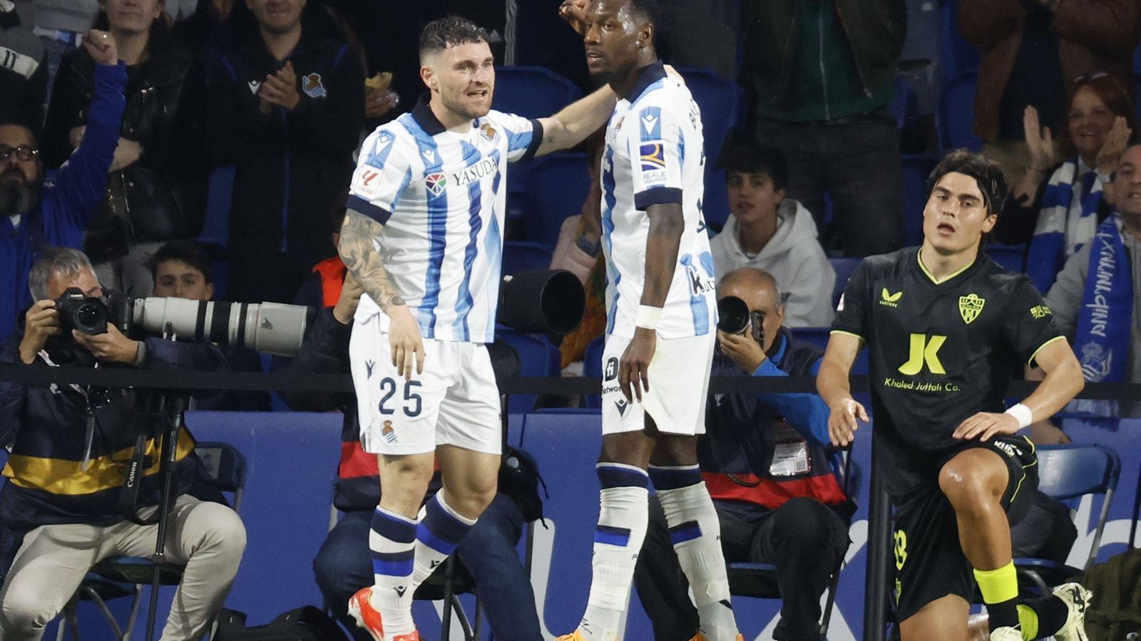 Javi Galán y Sheraldo Becker fueron los dos protagonistas del partido.