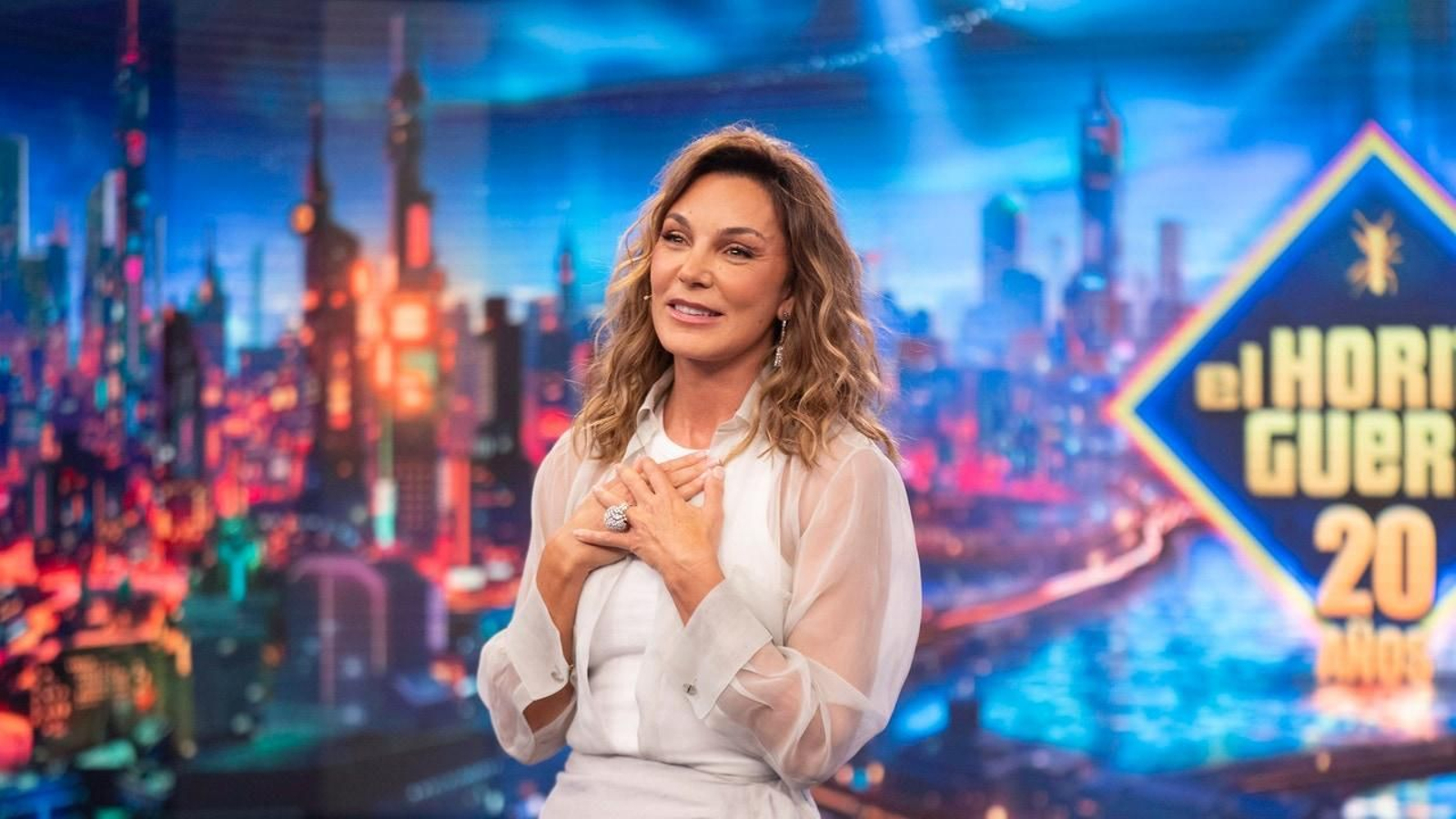 Mar Flores inició la semana con una visita a 'El Hormiguero' para promocionar su libro 'Mar Flores. Mar en calma'.